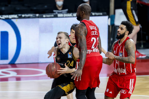 员的临场发 员的临场发